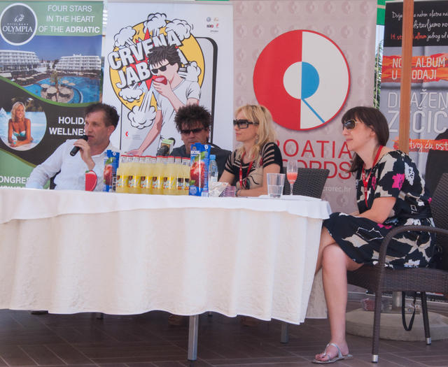 Crvena Jabuka pressica (1)