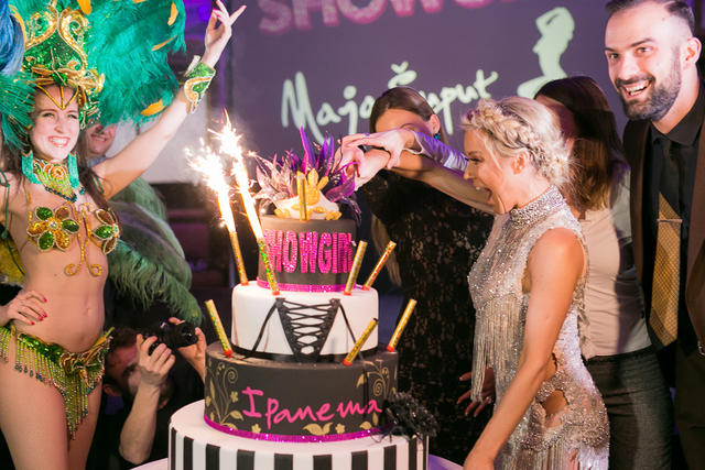 Maja Suput - Showgirl (88)