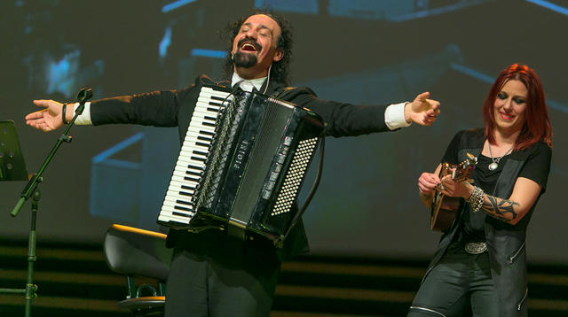 Ton¦Źi Hulji¦ç i Madre Badessa (88)