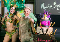 Maja Suput - Showgirl (90)